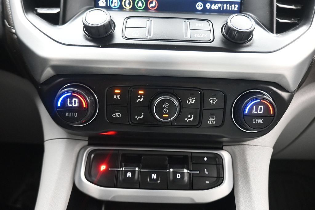 Used 2020 GMC Acadia SLT w/ Trailering Package FWD image 24