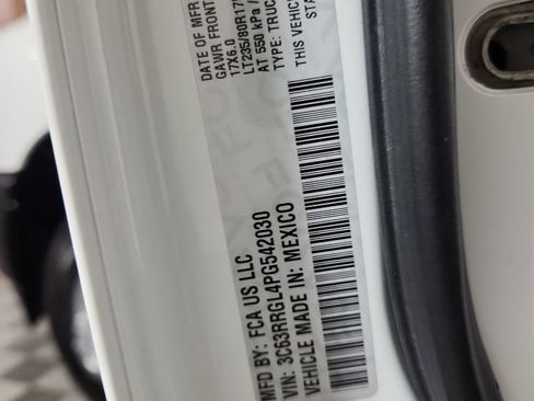 Used 2023 RAM 3500 Tradesman image 16