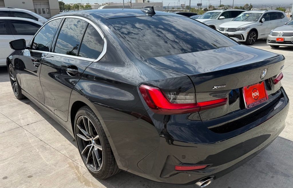 Used 2022 BMW 330i xDrive Sedan w/ Driving Assistance Package AWD/4WD image 7