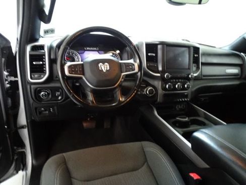 Used 2022 RAM 1500 Big Horn w/ Night Edition AWD/4WD image 5