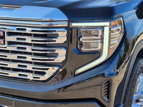 Used 2022 GMC Sierra 1500 Denali image 9