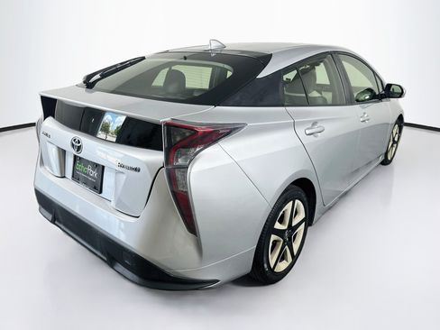 Used 2016 Toyota Prius Three Touring FWD image 9