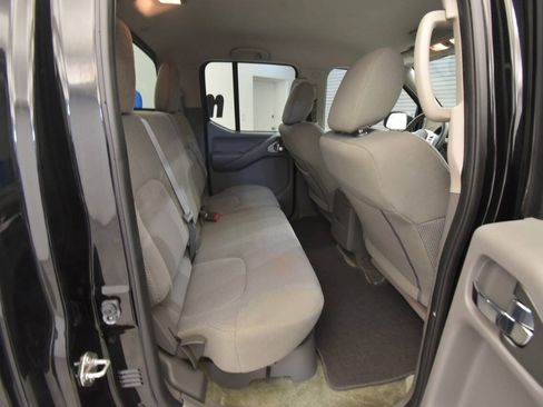 Used 2018 Nissan Frontier SV AWD/4WD image 19