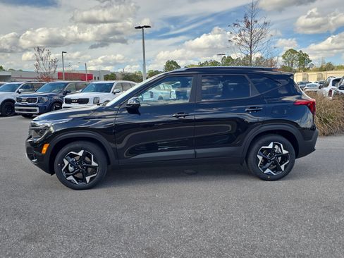 New 2026 Kia Seltos S image 5