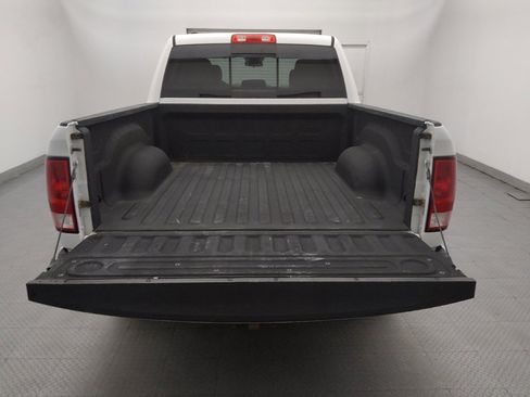 Used 2017 RAM 1500 Classic SLT AWD/4WD image 29