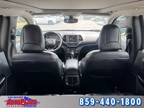 Used 2022 Jeep Cherokee Trailhawk w/ Sun, Sound & Nav Group AWD/4WD image 40