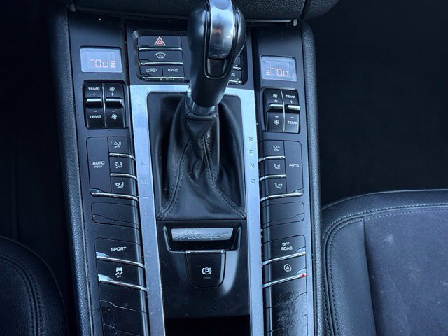 Used 2015 Porsche Macan S AWD/4WD image 22