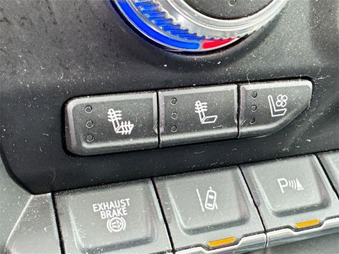 Used 2021 GMC Sierra 2500 AT4 w/ AT4 Premium Plus Package image 20