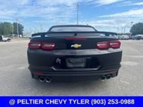 Used 2024 Chevrolet Camaro LT w/ Technology Package RWD image 7