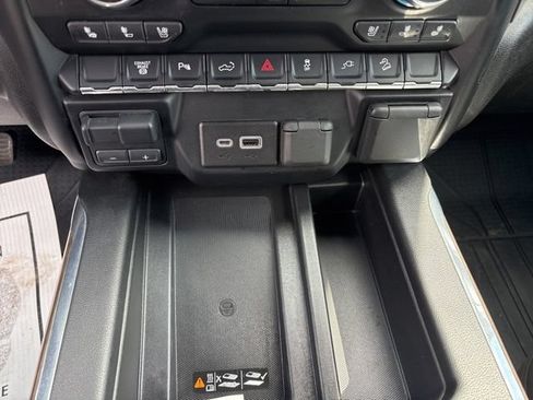 Used 2022 Chevrolet Silverado 3500 High Country w/ Z71 Off-Road Package AWD/4WD image 26