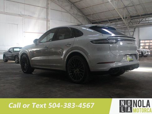 Used 2020 Porsche Cayenne Turbo image 14