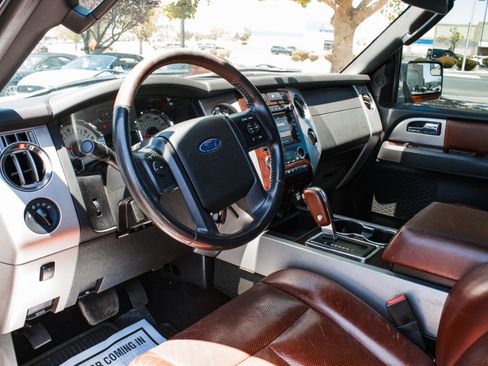 Used 2013 Ford Expedition EL King Ranch RWD image 8