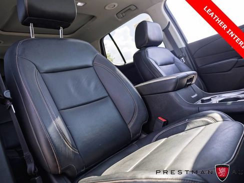 Used 2020 Chevrolet Traverse RS w/ LPO, 'HIT The Road' Package AWD/4WD image 4
