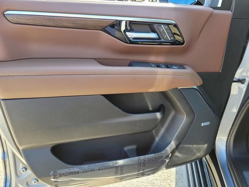 New 2026 Chevrolet Tahoe High Country RWD image 13