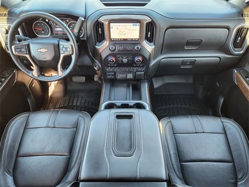 Used 2022 Chevrolet Silverado 2500 High Country w/ Z71 Off-Road Package image 18