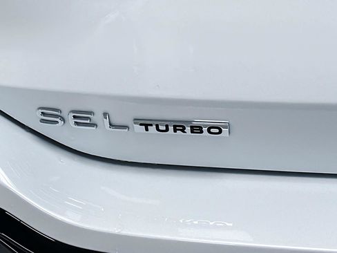 New 2026 Volkswagen Tiguan SEL R-Line image 26