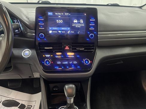 Used 2021 Hyundai Ioniq SE FWD image 19