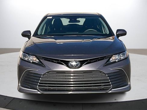 Used 2023 Toyota Camry LE image 3