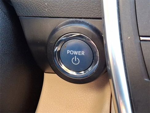 Used 2015 Toyota Camry XLE image 24