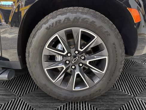 Used 2021 Chevrolet Tahoe Z71 w/ Z71 Off-Road Package image 12