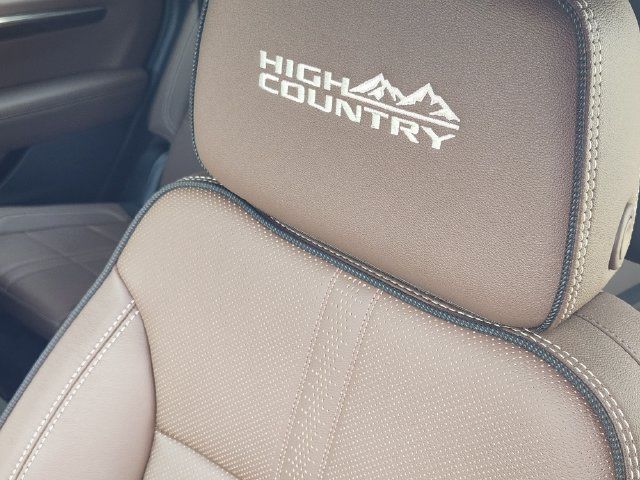 Used 2026 Chevrolet Tahoe High Country AWD/4WD image 19