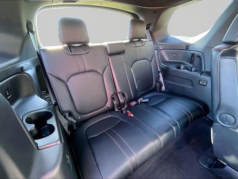 Certified 2025 Honda Pilot TrailSport image 18