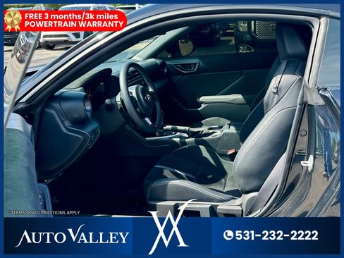 Used 2025 Toyota GR86 Premium w/ ALL Weather Mat Package (TMS) RWD image 13