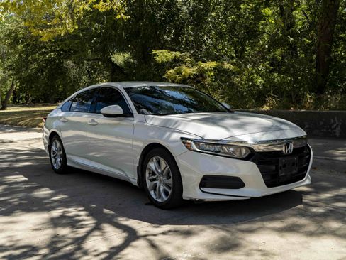 Used 2019 Honda Accord LX image 2
