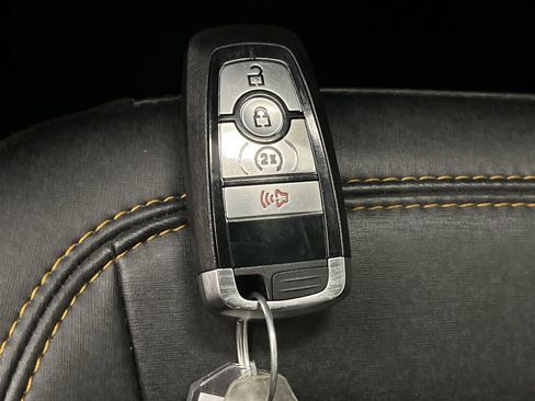 Used 2023 Ford Bronco Badlands image 27