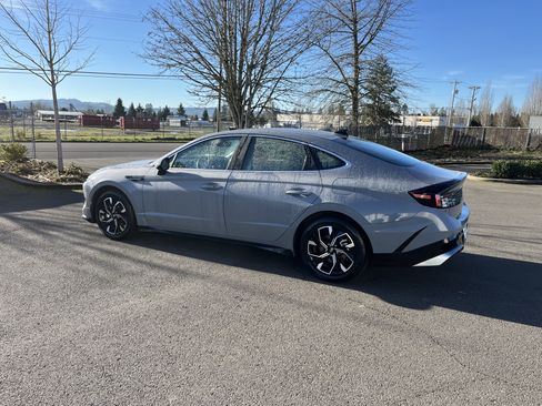 Used 2025 Hyundai Sonata SEL image 3