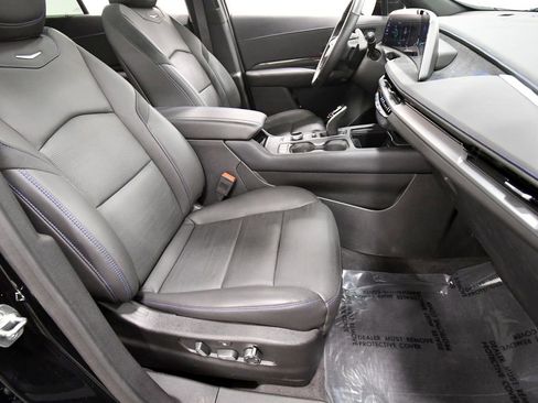 Used 2024 Cadillac XT4 Sport image 19