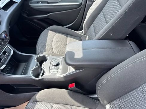Used 2024 GMC Terrain SLE w/ Driver Convenience Package AWD/4WD image 16