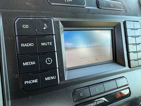 Used 2017 Ford F250 XL w/ Power Equipment Group image 18