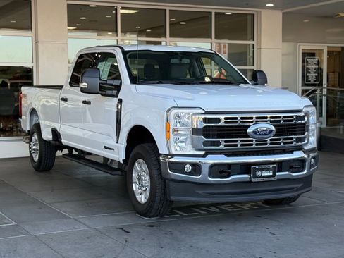 Used 2023 Ford F350 XLT image 6
