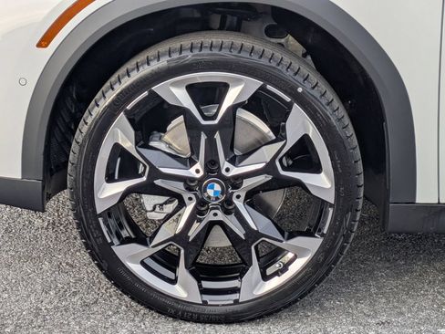 New 2026 BMW X2 xDrive28i AWD/4WD image 8