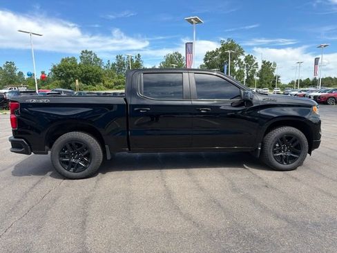 Used 2025 Chevrolet Silverado 1500 RST AWD/4WD image 5