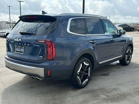 Used 2025 Kia Telluride S image 13