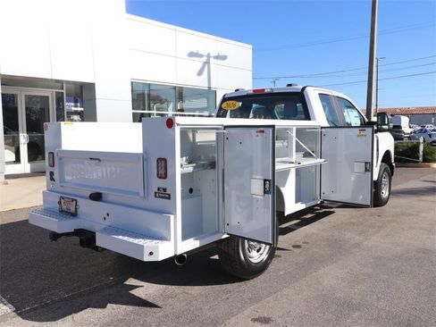 New 2026 Ford F250 XL w/ XL Chrome Package image 16