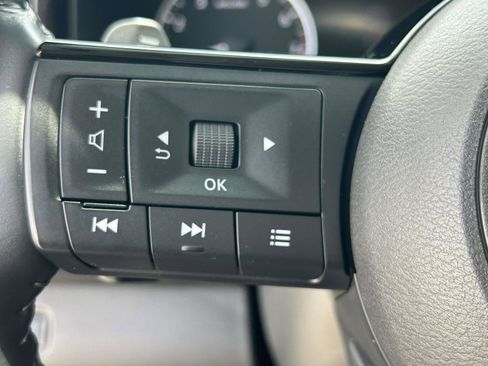 Used 2024 Nissan Pathfinder SL AWD/4WD image 23