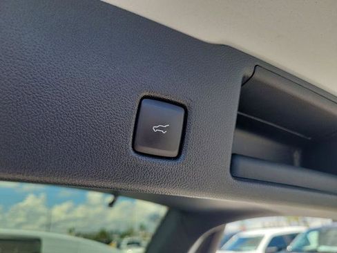 Certified 2025 Ford Escape SE w/ PHEV Premium Package FWD image 11