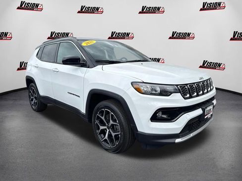 Used 2025 Jeep Compass Limited image 3