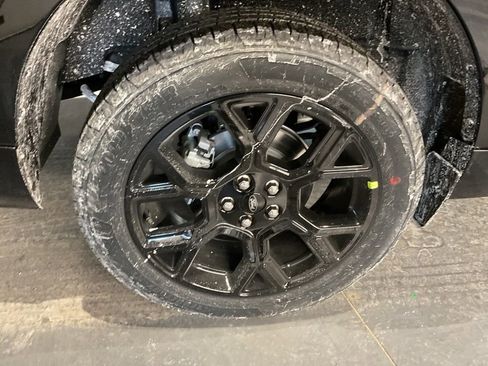 New 2026 Ford Maverick Lobo AWD/4WD image 18