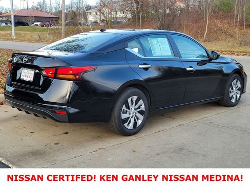 Certified 2025 Nissan Altima 2.5 S image 3