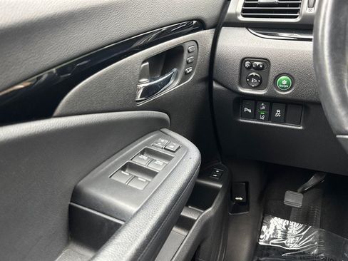 Used 2019 Honda Pilot Elite image 11