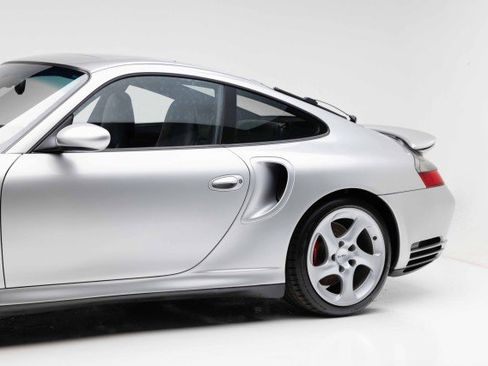 Used 2002 Porsche 911 Turbo image 33