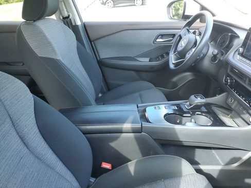 Certified 2023 Nissan Rogue SV FWD image 18