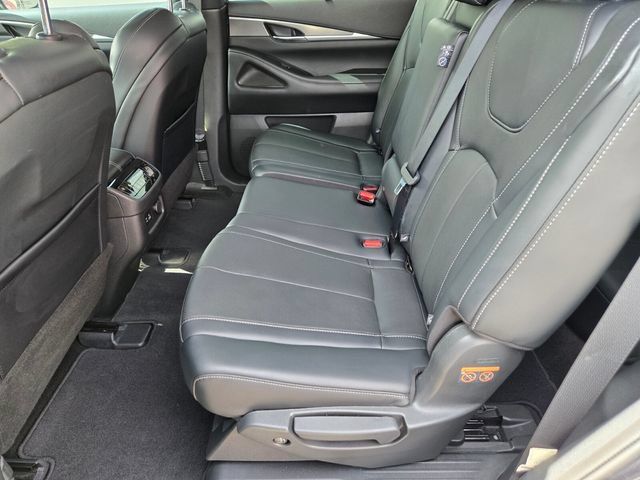 Used 2023 INFINITI QX60 Luxe w/ Cargo Package FWD image 14