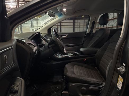 Used 2016 Ford Edge SE image 10