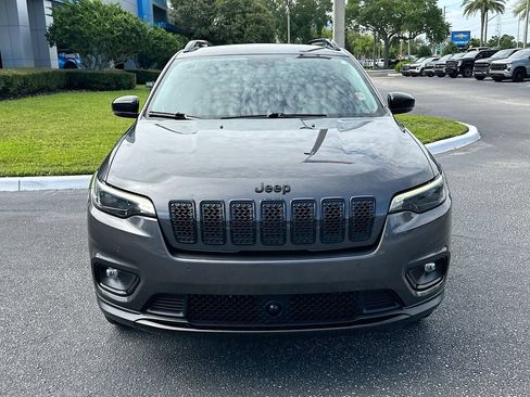 Used 2023 Jeep Cherokee Altitude Lux AWD/4WD image 2