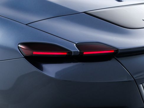 Certified 2025 Ferrari Roma Spider RWD image 17